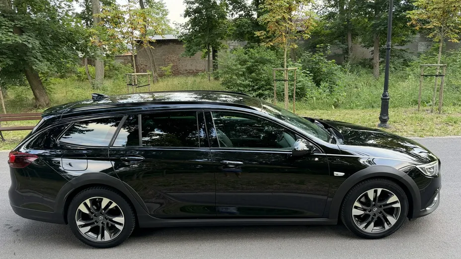OPEL Insignia -
