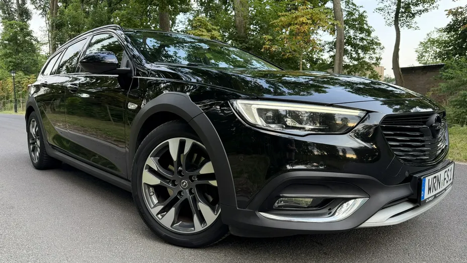 OPEL Insignia -