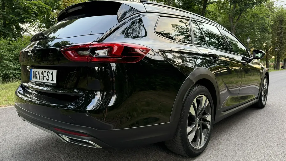 OPEL Insignia -