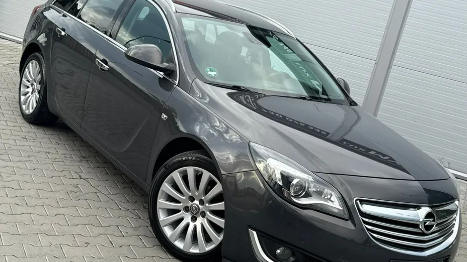 OPEL Insignia -