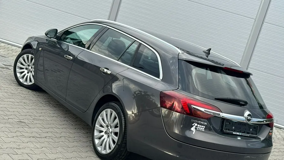 OPEL Insignia -