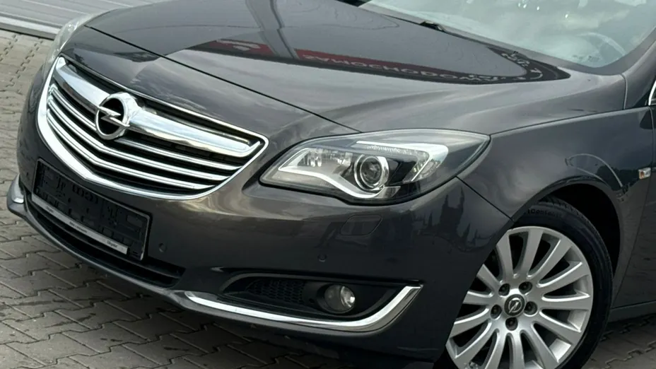 OPEL Insignia -