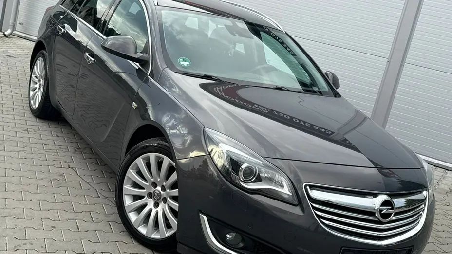 OPEL Insignia -