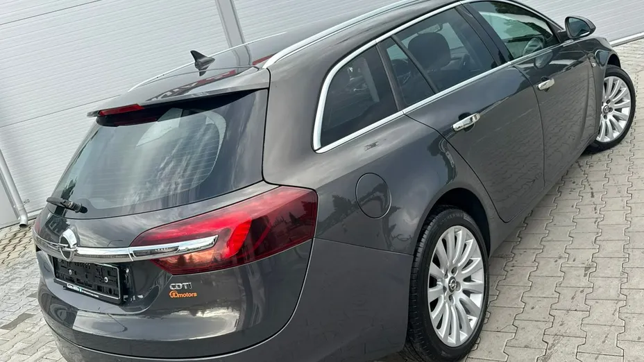 OPEL Insignia -