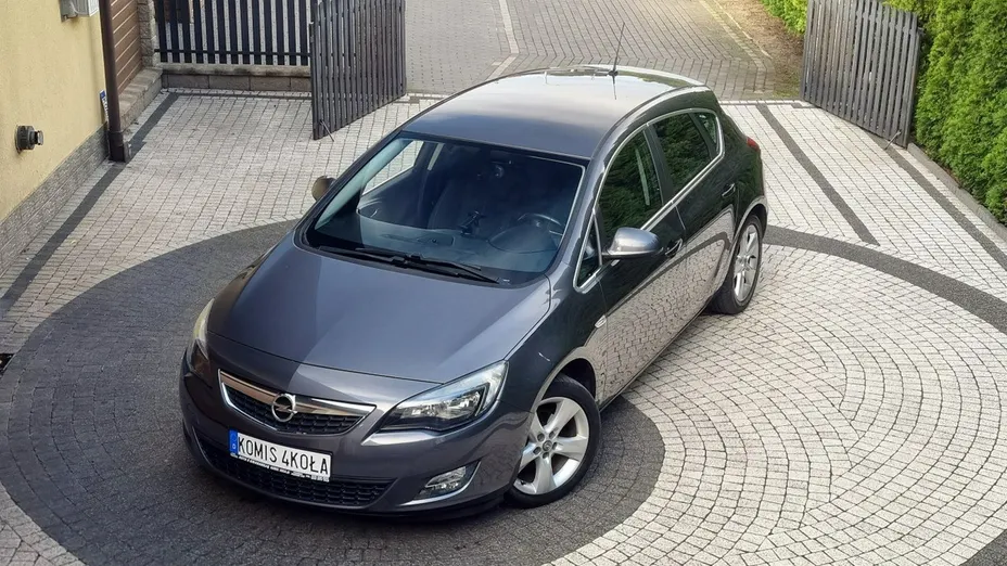 OPEL Astra -