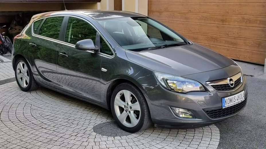 OPEL Astra -