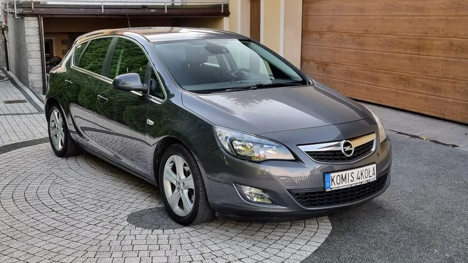 OPEL Astra -