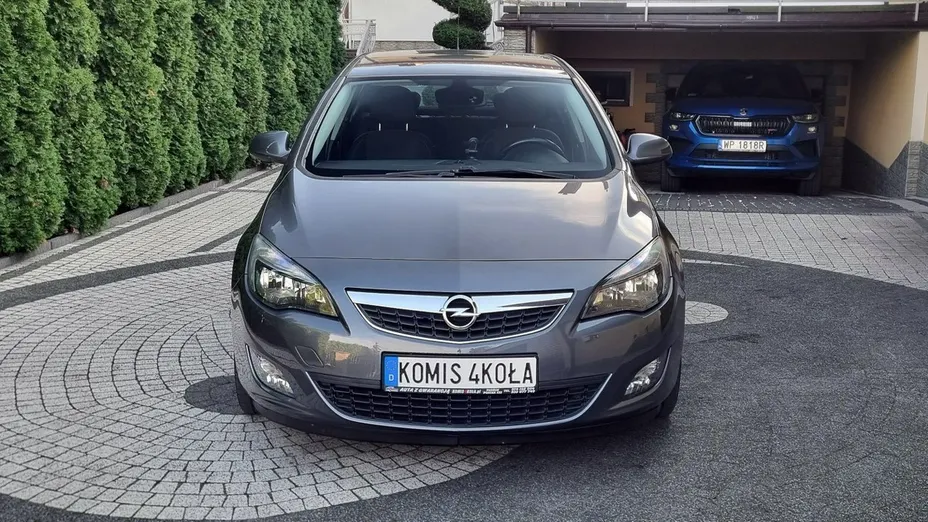 OPEL Astra -