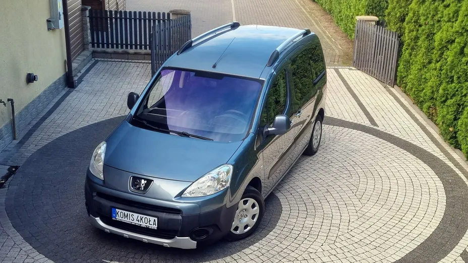 PEUGEOT Partner -