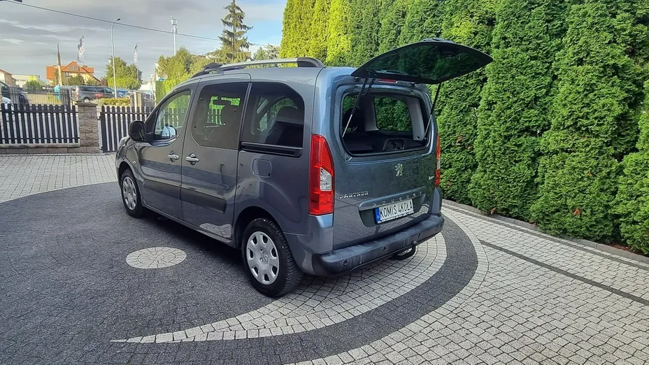 PEUGEOT Partner -