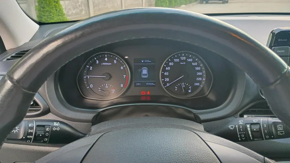 HYUNDAI i30 -