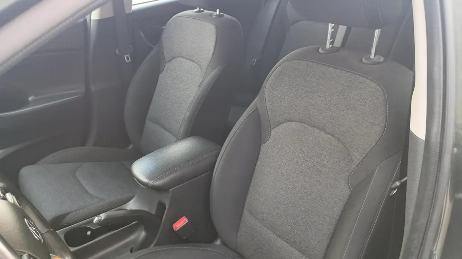 HYUNDAI i30 -