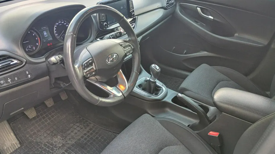 HYUNDAI i30 -