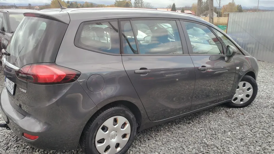 OPEL Zafira -