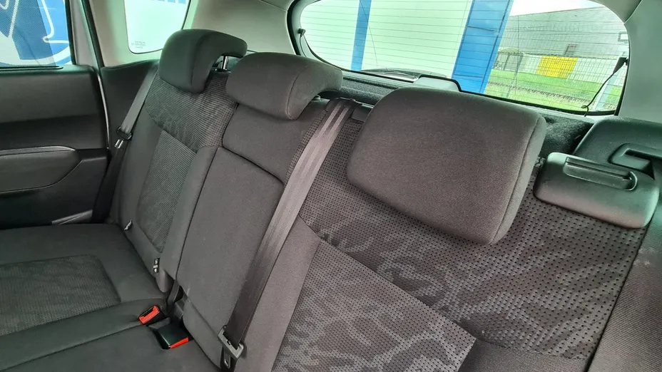 PEUGEOT 3008 -