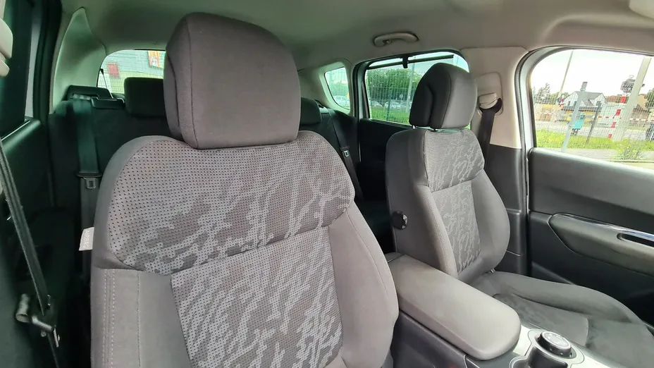 PEUGEOT 3008 -