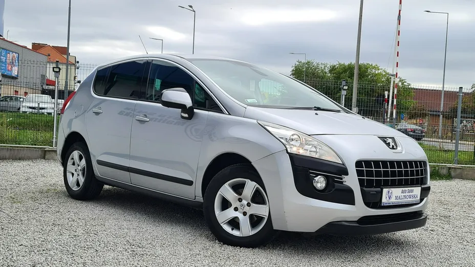PEUGEOT 3008 -