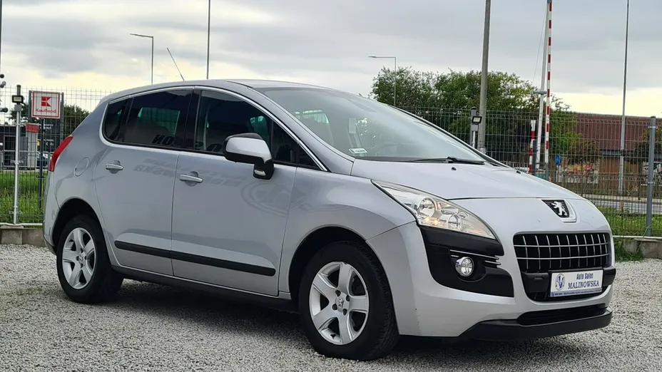 PEUGEOT 3008 -
