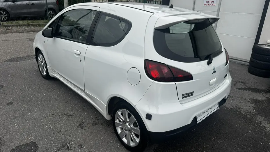 MITSUBISHI Colt -