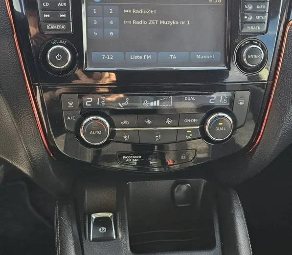 NISSAN Qashqai -