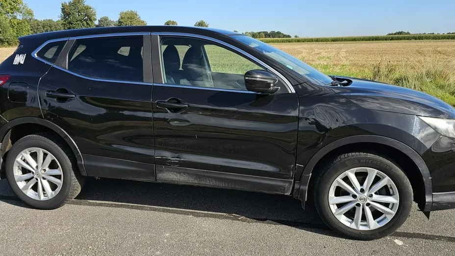 NISSAN Qashqai -