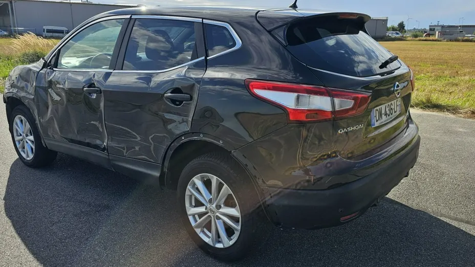 NISSAN Qashqai -