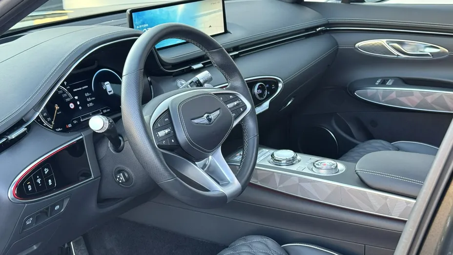 Genesis GV70 -