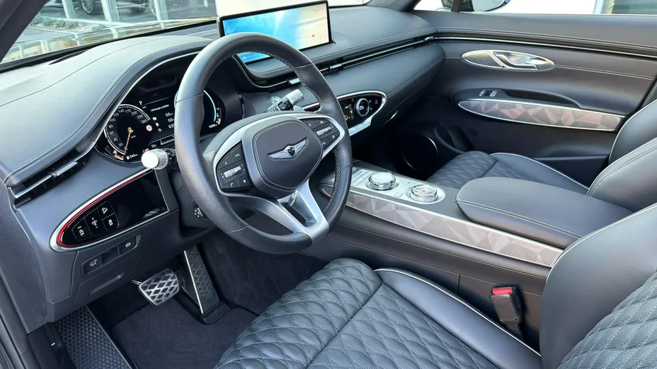 Genesis GV70 -