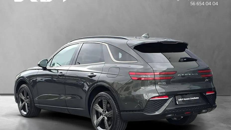 Genesis GV70 -