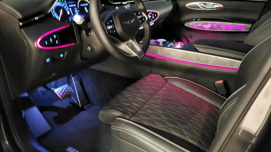 Genesis GV70 -