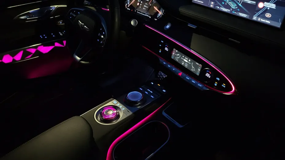 Genesis GV70 -