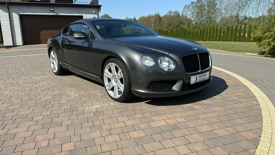 BENTLEY Continental -