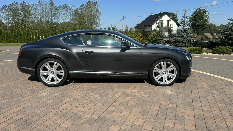 BENTLEY Continental -