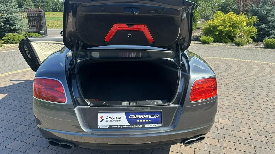 BENTLEY Continental -