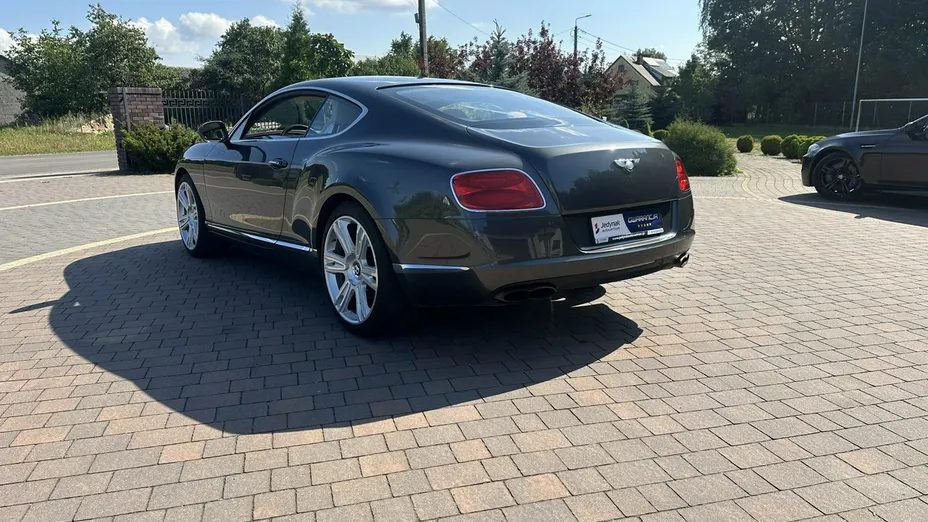 BENTLEY Continental -