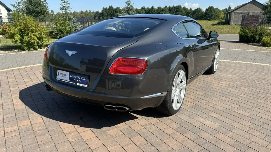 BENTLEY Continental -