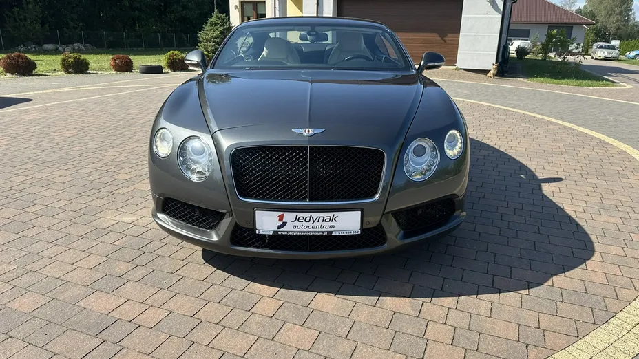 BENTLEY Continental -