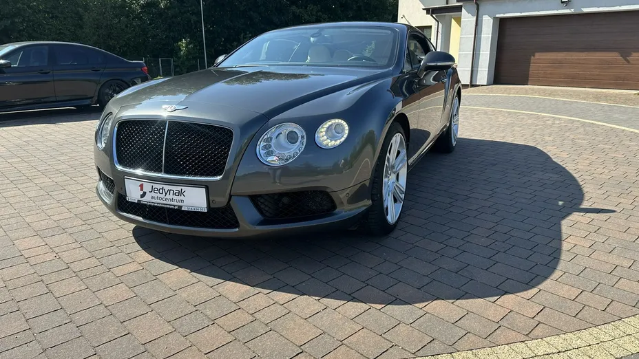 BENTLEY Continental -