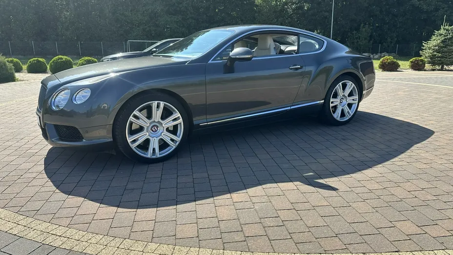 BENTLEY Continental -
