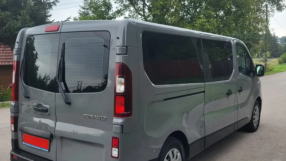 RENAULT Trafic -