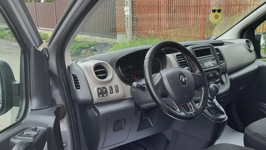 RENAULT Trafic -