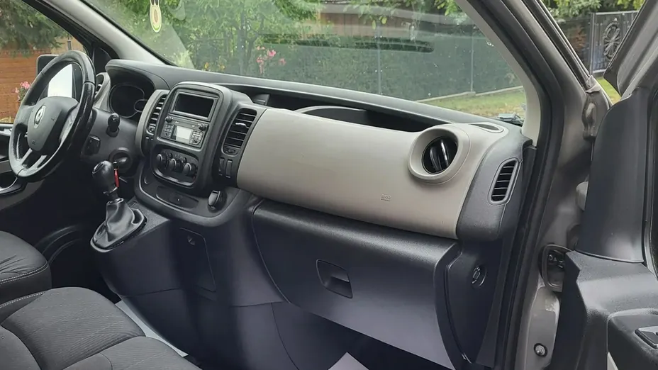 RENAULT Trafic -