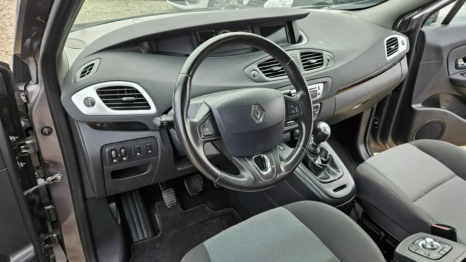 RENAULT Grand Scenic -