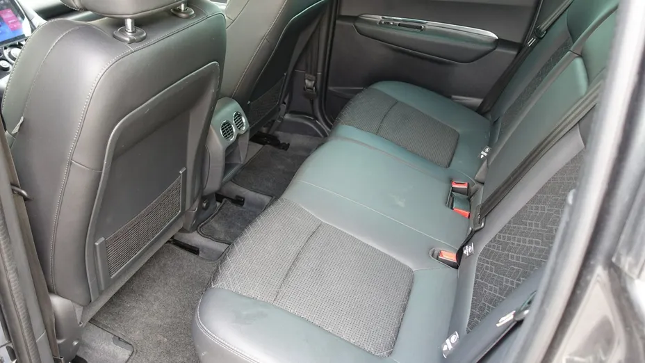 PEUGEOT 3008 -