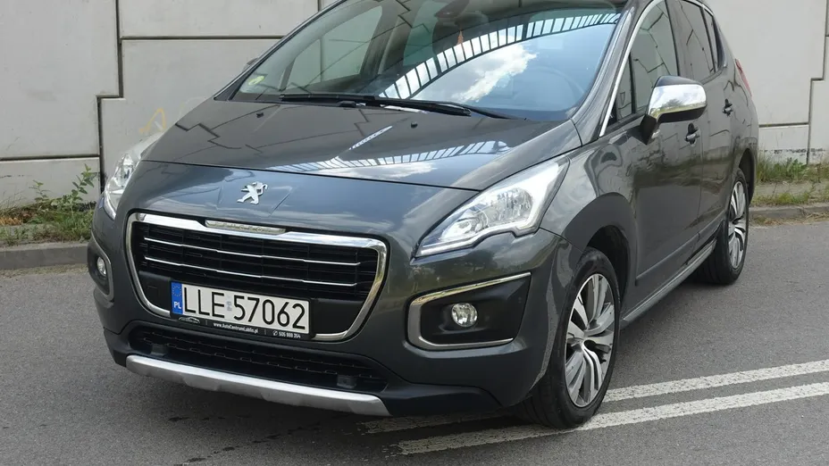 PEUGEOT 3008 -