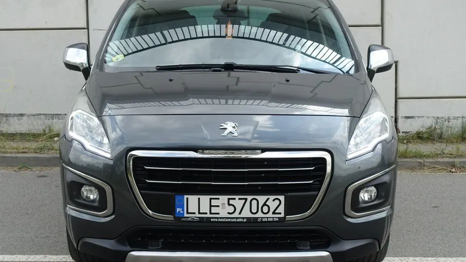 PEUGEOT 3008 -