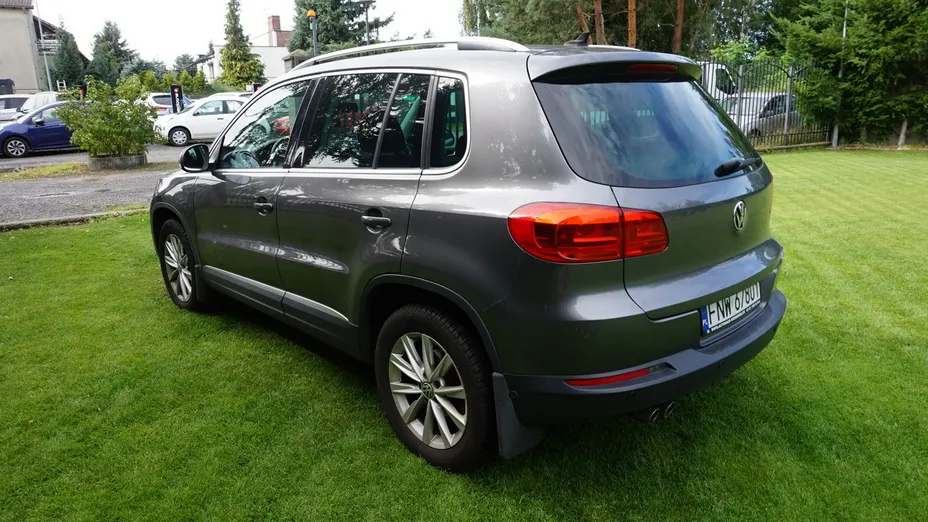 VOLKSWAGEN Tiguan -
