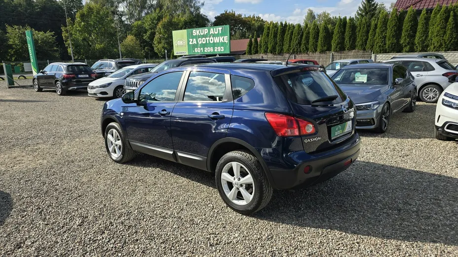 NISSAN Qashqai -