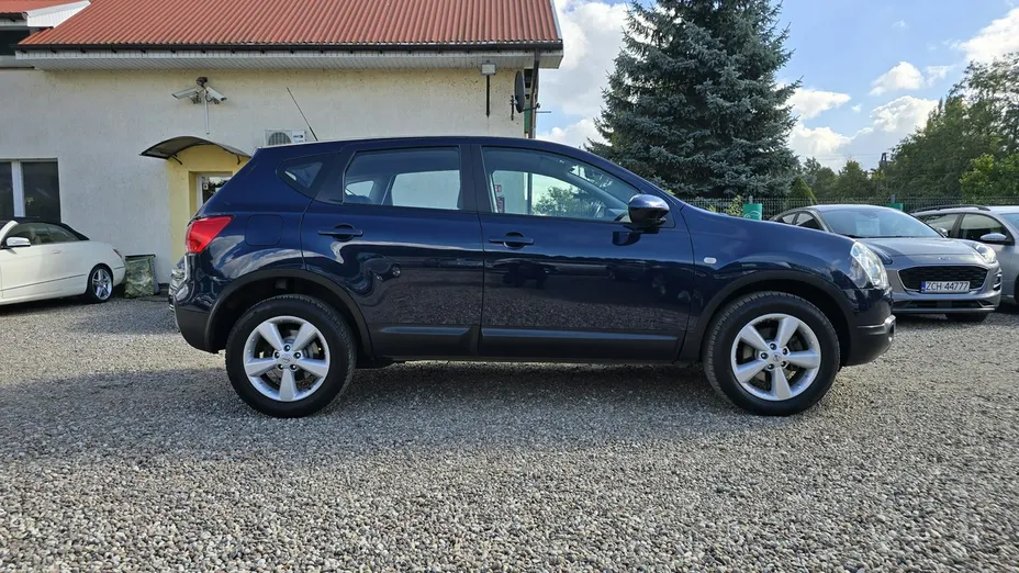 NISSAN Qashqai -