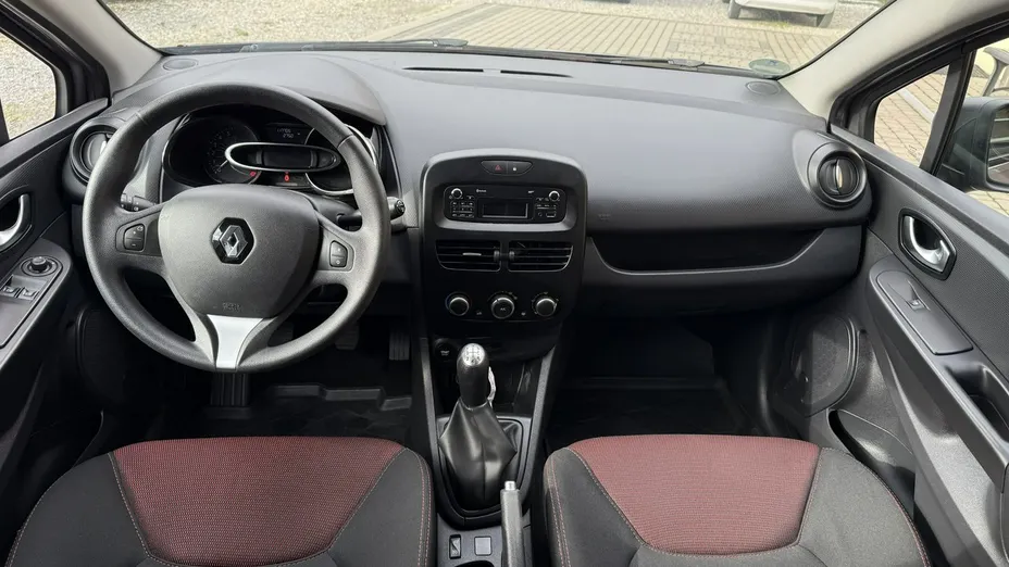 RENAULT Clio -